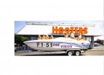 Hooters.jpg